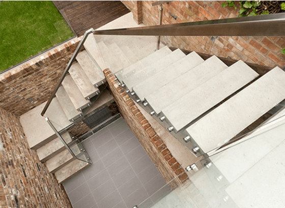 Balustades and Staircases: glass balustrade for stairs 